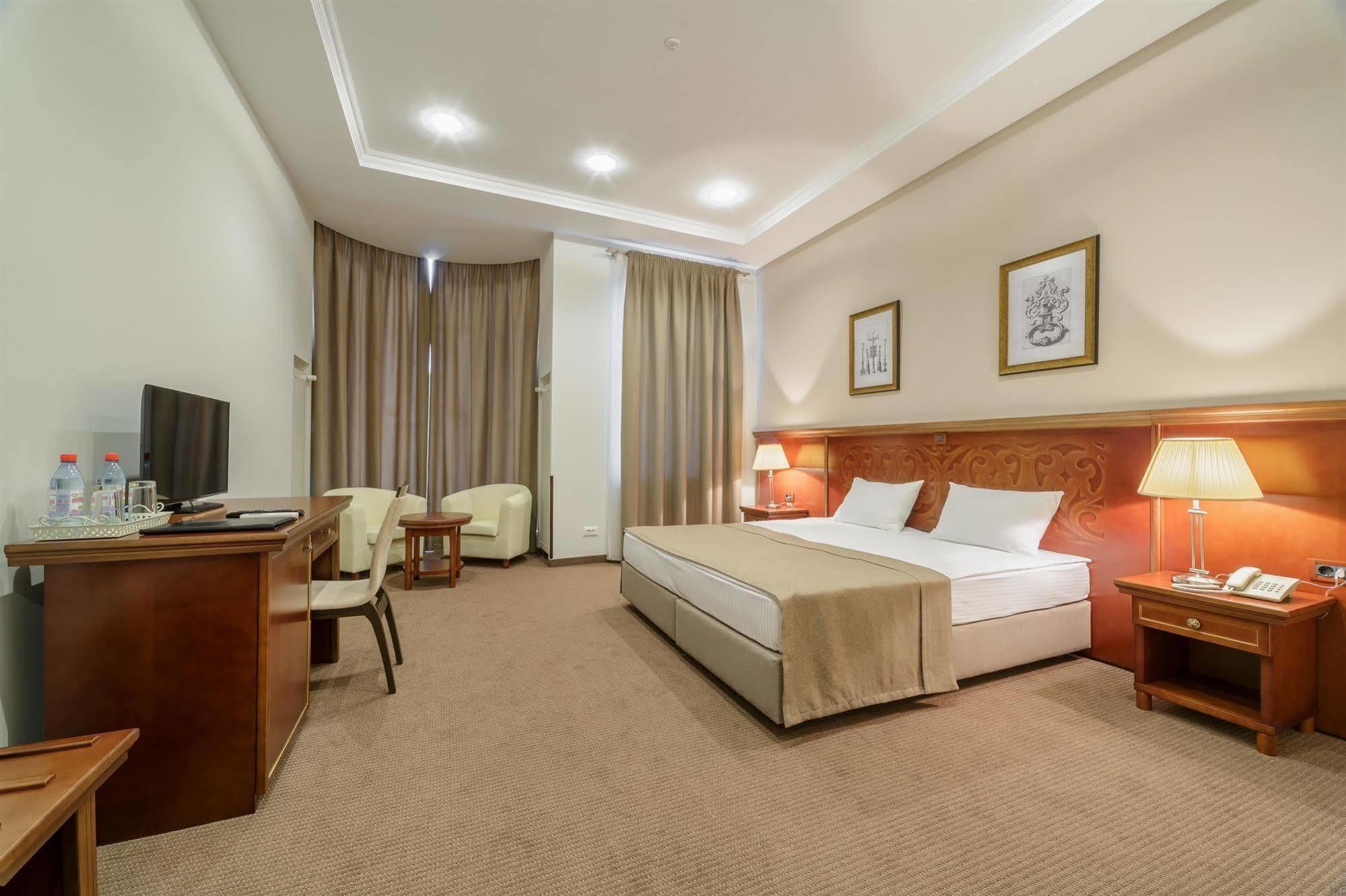 Hotel Alarus Luxe Odessa